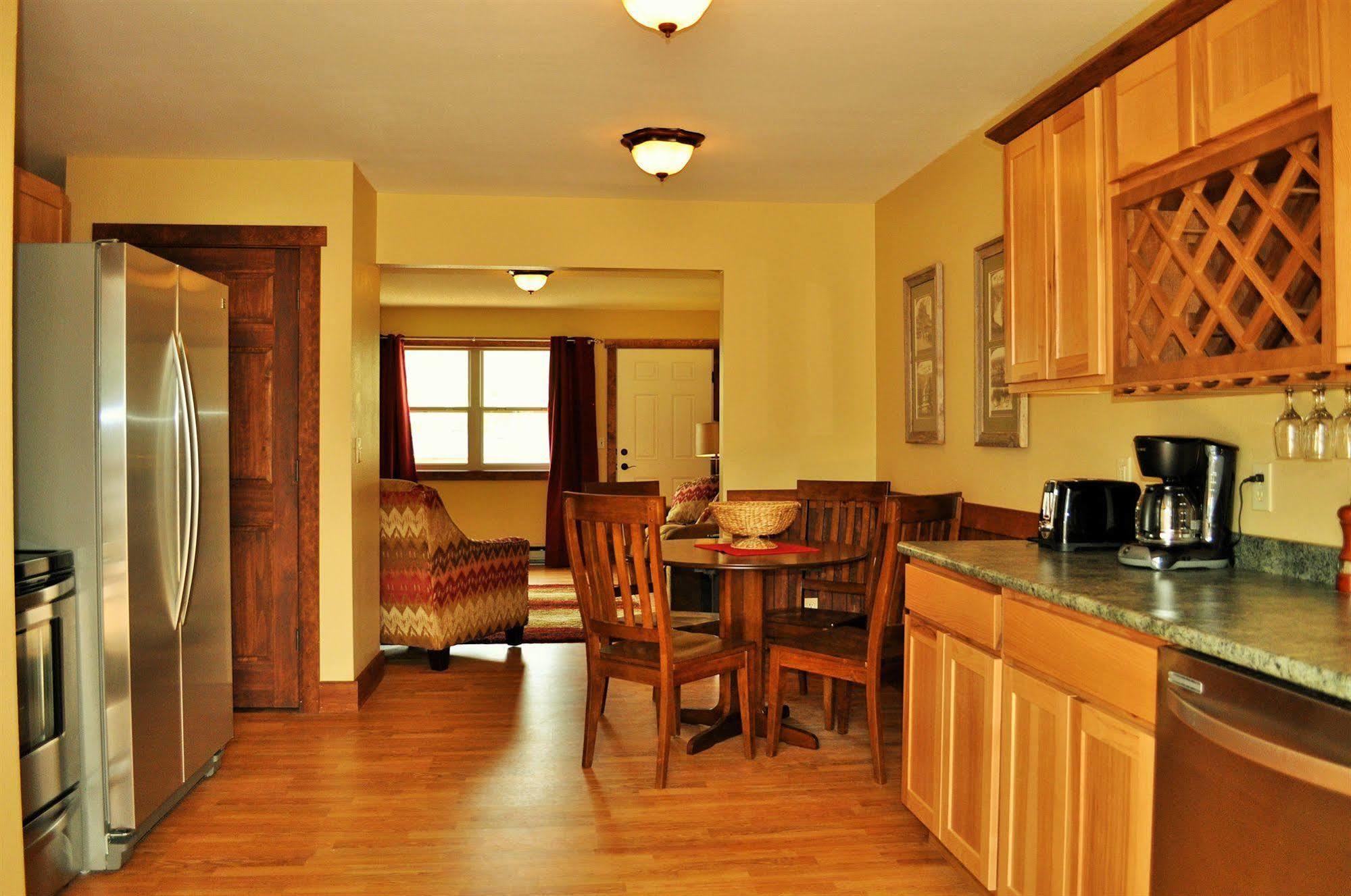 Yellowstone Condos & Suites Gardiner Exterior foto